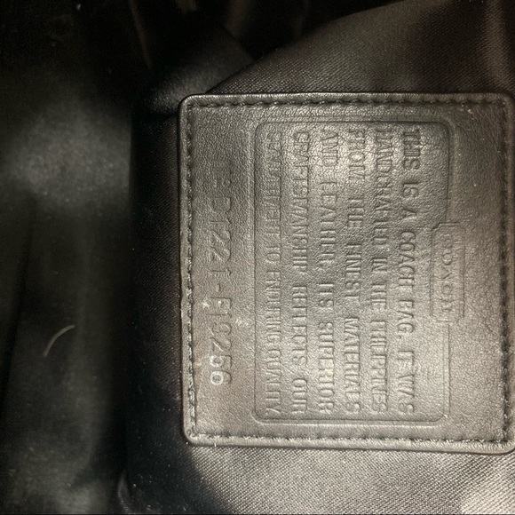 Coach black patent leather diaper bag - Picture 5 of 13